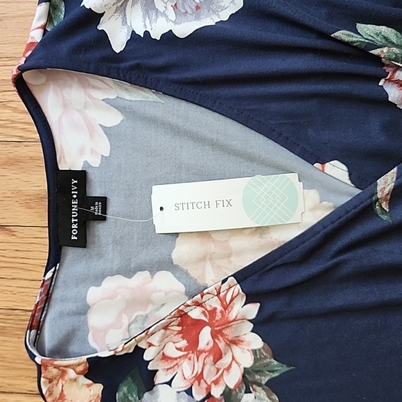 Fortune + Ivy, Irene Faux Wrap Brushed Knot Maxi Dress, Navy Floral, Size Medium - Picture 3 of 4